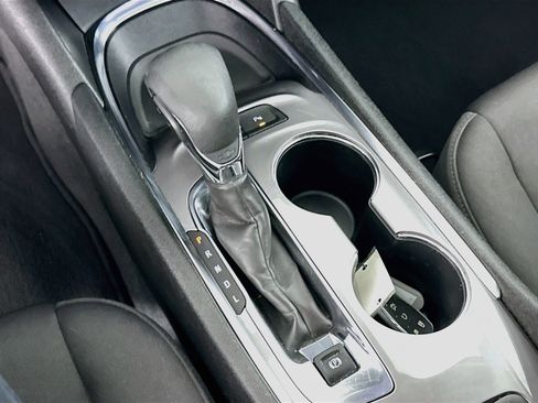Used 2024 Chevrolet Malibu LT FWD image 24
