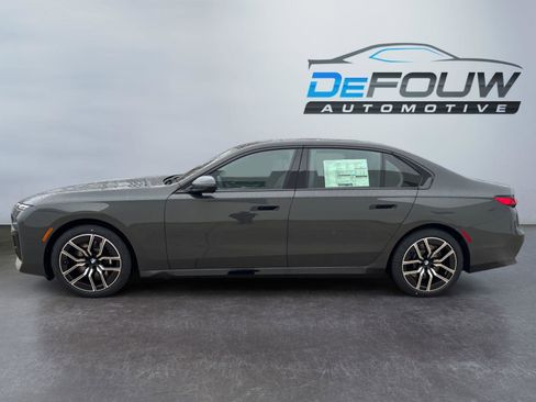 New 2026 BMW 740i xDrive image 18