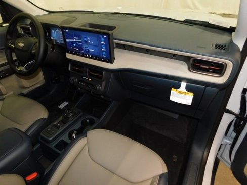 New 2026 Ford Maverick Lariat image 18