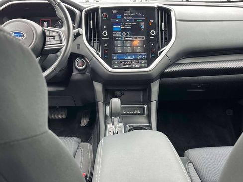 Used 2023 Subaru Ascent Premium w/ Convenience Package AWD/4WD image 3