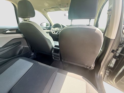 Certified 2023 Volkswagen Taos S FWD image 28
