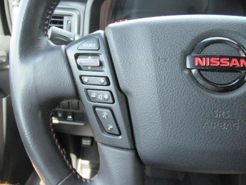 Used 2022 Nissan Titan PRO-4X w/ Pro-4x Convenience Package AWD/4WD image 25