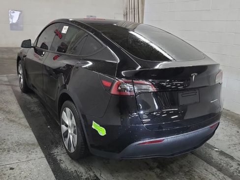Used 2023 Tesla Model Y Long Range AWD/4WD image 5