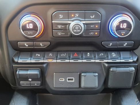 Used 2021 Chevrolet Silverado 1500 LT Trail Boss w/ Convenience Package II AWD/4WD image 36