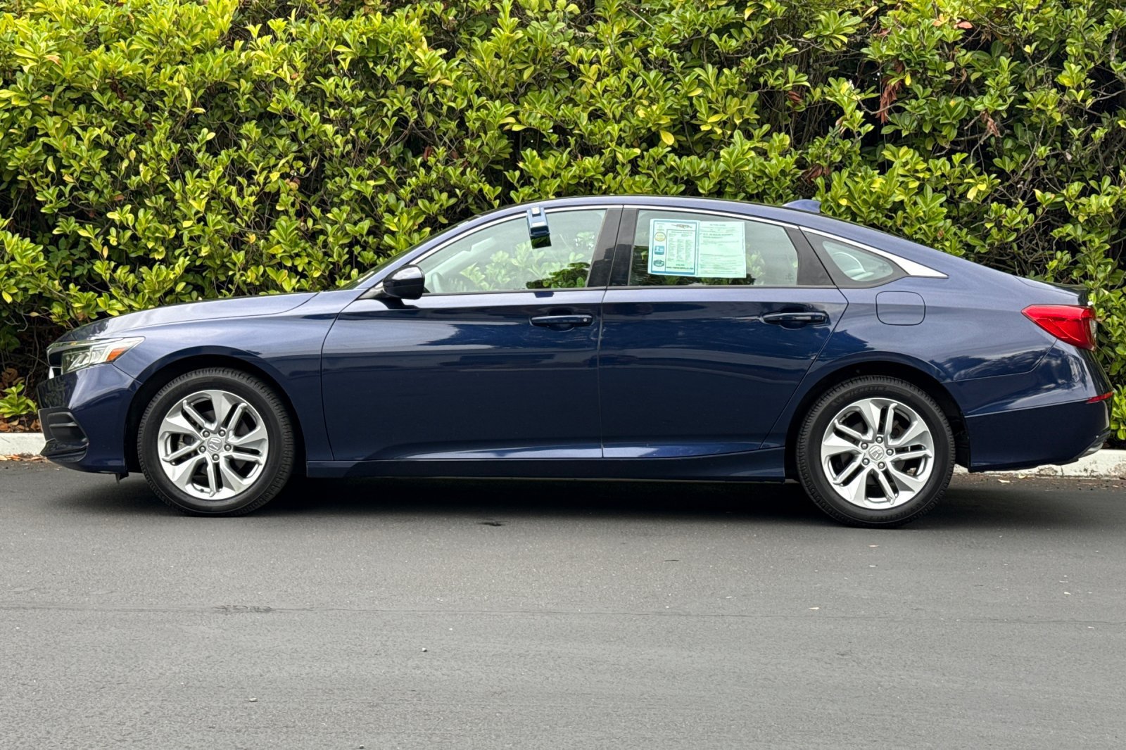 Used 2018 Honda Accord LX image 7