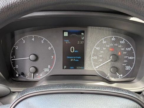 Used 2025 Toyota Corolla LE FWD image 11