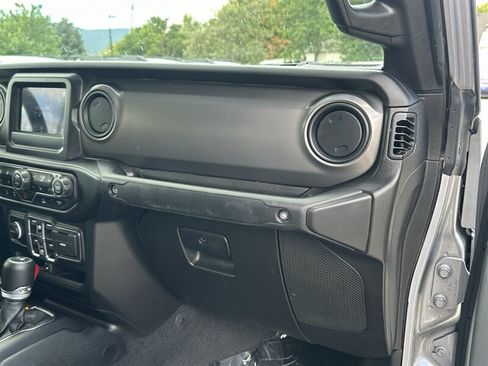Used 2021 Jeep Gladiator Sport AWD/4WD image 48