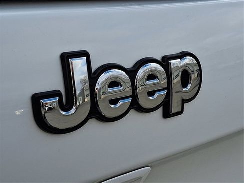 Used 2014 Jeep Cherokee Latitude w/ Comfort/Convenience Group image 30