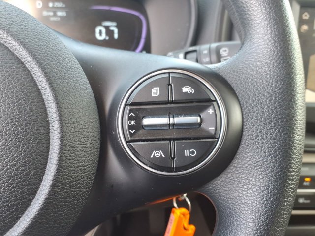 Certified 2025 Kia Soul LX w/ LX Technology Package FWD image 23