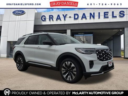 New 2026 Ford Explorer Platinum w/ LUX Leather Package AWD/4WD image 1