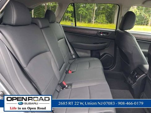 Used 2019 Subaru Outback 3.6R Limited AWD/4WD image 18