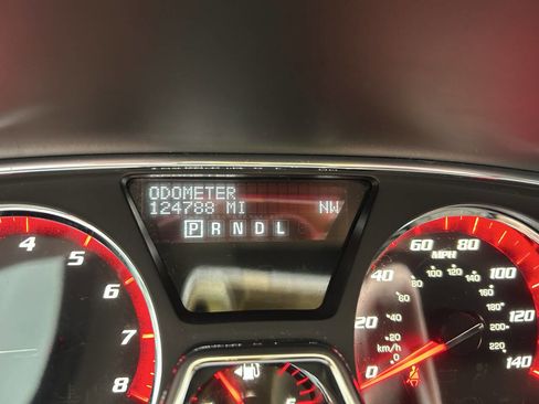 Used 2016 GMC Acadia SLT w/ Technology Package image 5