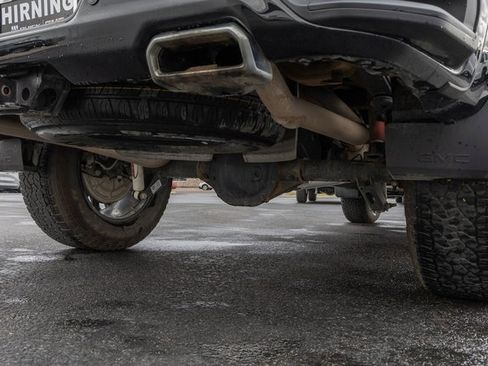 Used 2024 GMC Sierra 1500 AT4 w/ Technology Package image 25