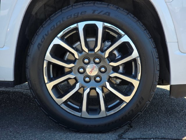 Used 2021 GMC Acadia Denali w/ Denali Ultimate Package AWD/4WD image 9