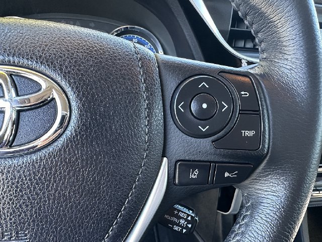 Used 2017 Toyota Corolla SE w/ Carpet Mat Package (TMS) FWD image 27