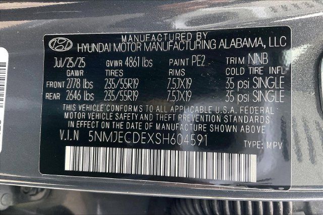 Certified 2025 Hyundai Tucson Limited AWD/4WD image 34