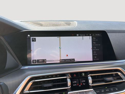 Used 2019 BMW X5 xDrive50i w/ M Sport Package image 14