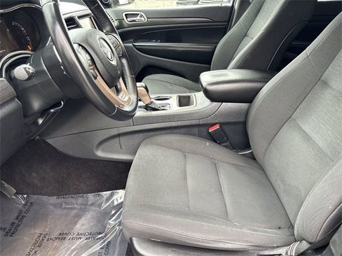 Used 2017 Jeep Grand Cherokee Laredo w/ Quick Order Package 23E image 18