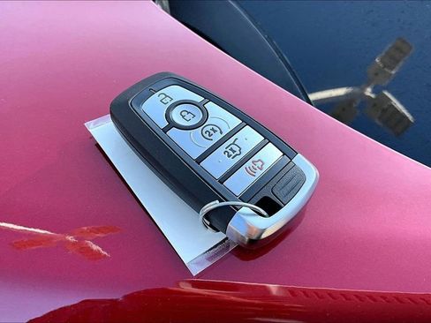 Certified 2024 Ford Edge SEL w/ Convenience Package image 12