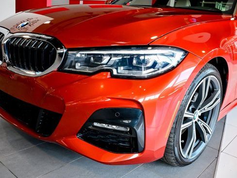 Used 2021 BMW 330i xDrive Sedan w/ M Sport Package AWD/4WD image 9
