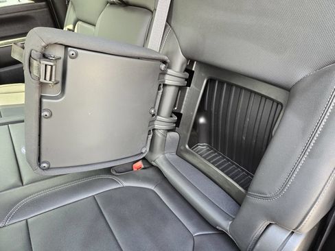 Used 2020 Chevrolet Silverado 3500 LTZ AWD/4WD image 38