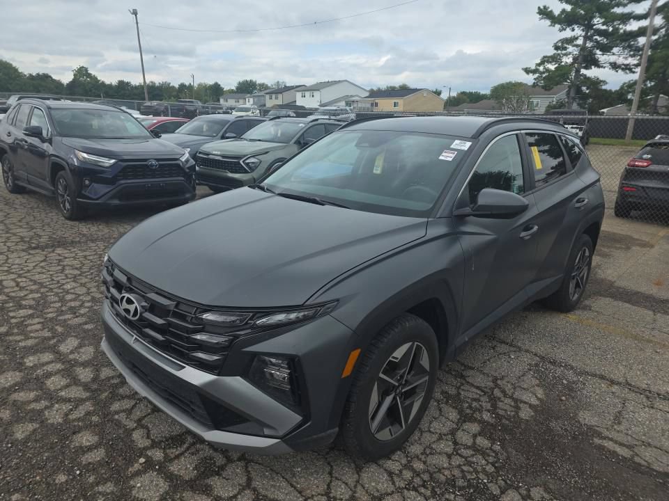 Used 2025 Hyundai Tucson SEL AWD/4WD image 2