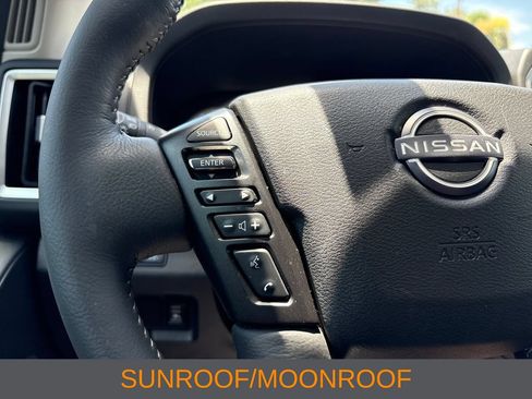 Used 2025 Nissan Frontier SL RWD image 10