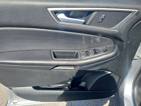 Used 2023 Ford Edge SEL image 14