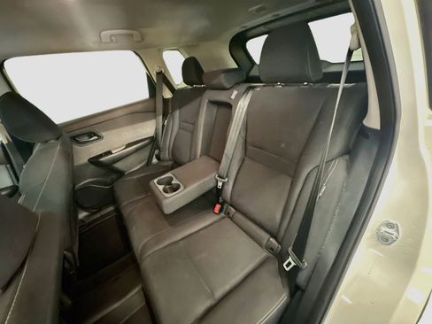 Used 2023 Nissan Rogue S AWD/4WD image 28