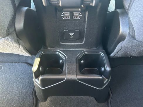 Used 2024 Jeep Wrangler Sahara image 59