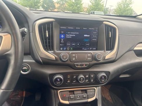 Used 2023 GMC Terrain Denali w/ Denali Premium Package AWD/4WD image 12