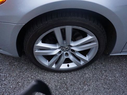 Used 2014 Volkswagen CC Executive FWD image 9