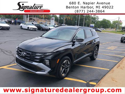 Used 2025 Hyundai Tucson SEL AWD/4WD image 1
