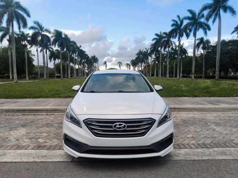 Used 2016 Hyundai Sonata Sport w/ Option Group 02 FWD image 3