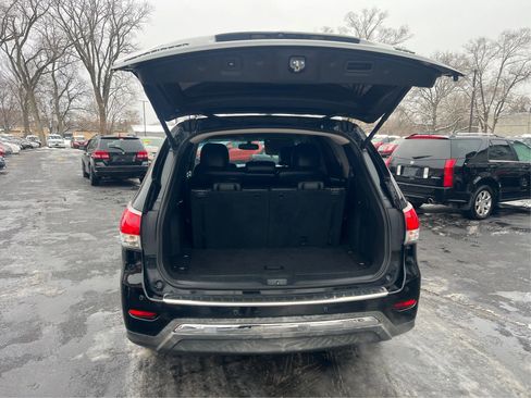 Used 2013 Nissan Pathfinder SL image 14