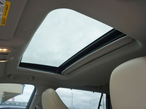 Used 2022 Toyota Highlander Limited image 12