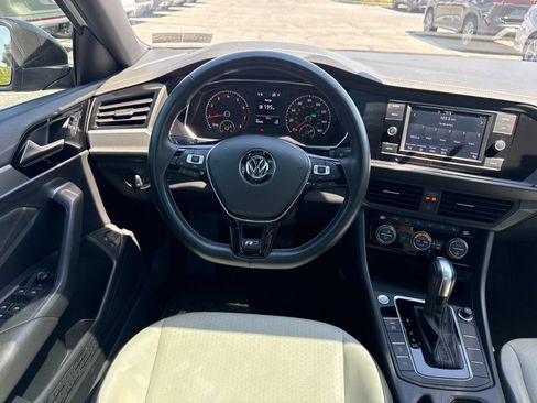Certified 2021 Volkswagen Jetta R-Line w/ R-Line Cold Weather Package FWD image 14
