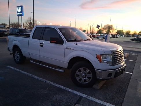 Used 2012 Ford F150 XLT w/ XLT Chrome Pkg image 3