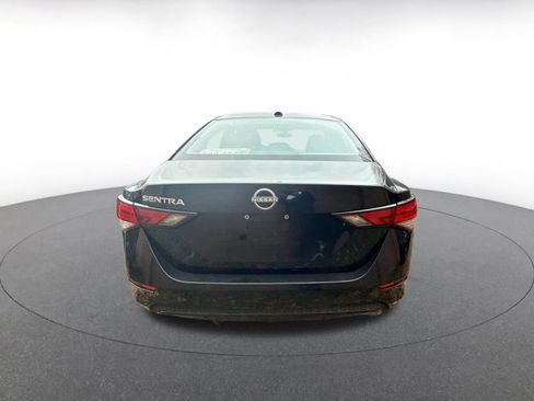 Used 2025 Nissan Sentra SV image 10