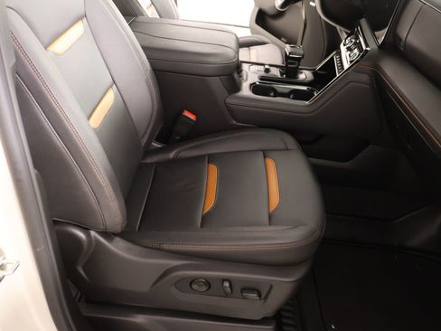 Used 2026 GMC Sierra 1500 AT4 w/ AT4 Premium Package image 14