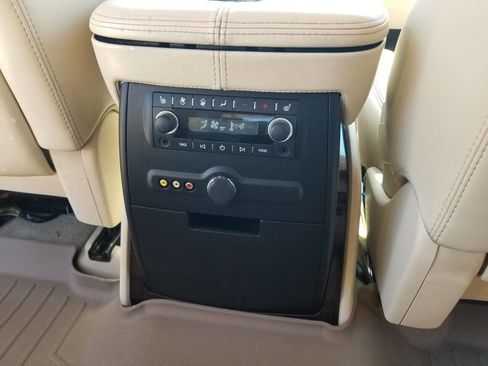 Used 2007 Cadillac Escalade AWD w/ Information Package image 10