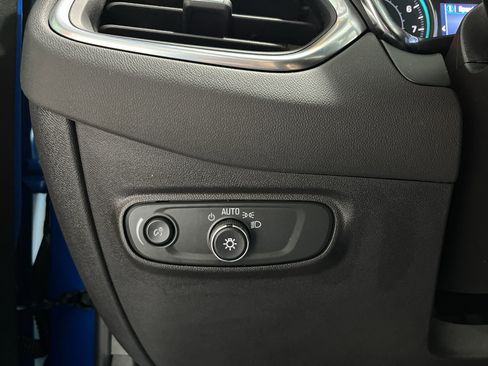 Used 2024 Chevrolet Equinox LT FWD image 29
