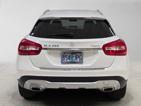 Used 2019 Mercedes-Benz GLA 250 4MATIC image 4