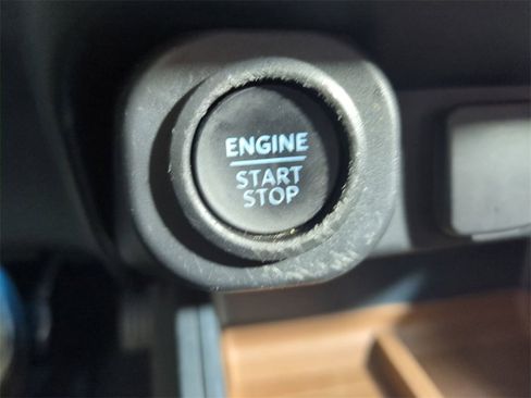 Used 2022 Ford Maverick Lariat w/ Lariat Luxury Package image 34