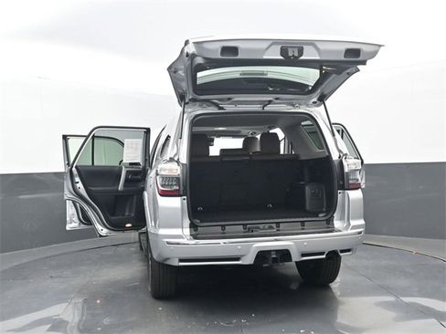 Used 2022 Toyota 4Runner Limited image 35