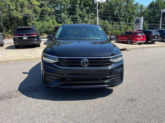 Used 2024 Volkswagen Tiguan SE R-Line FWD image 37