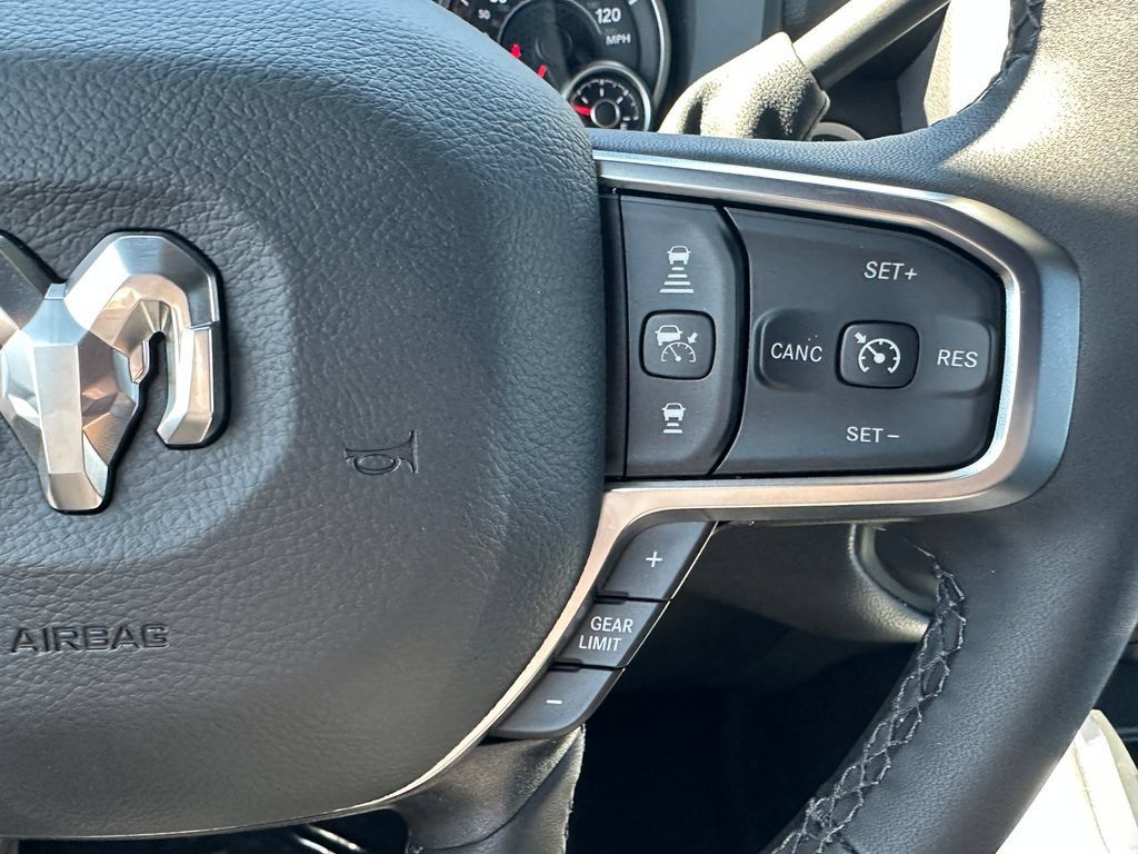 New 2026 RAM 2500 Big Horn AWD/4WD image 21
