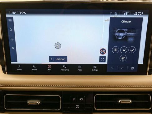 Used 2021 Lincoln Nautilus Reserve AWD/4WD image 30