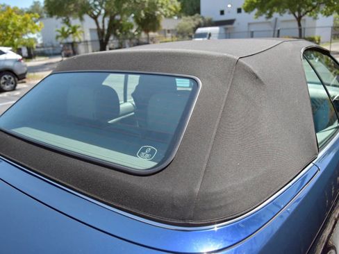 Used 2006 BMW 325Ci Convertible image 12