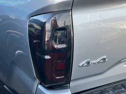 Used 2017 Toyota Tacoma SR w/ Tow Package image 13